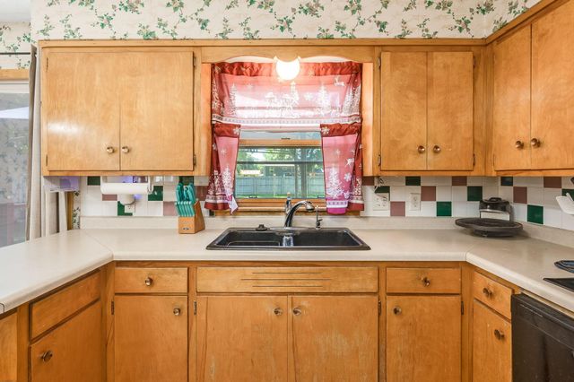 305 Maywood Avenue, Eagle Lake, MN 56024