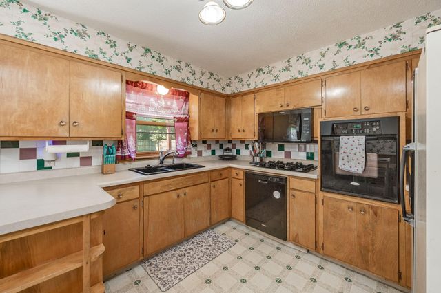 305 Maywood Avenue, Eagle Lake, MN 56024