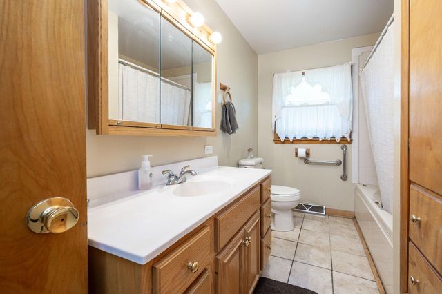 305 Maywood Avenue, Eagle Lake, MN 56024