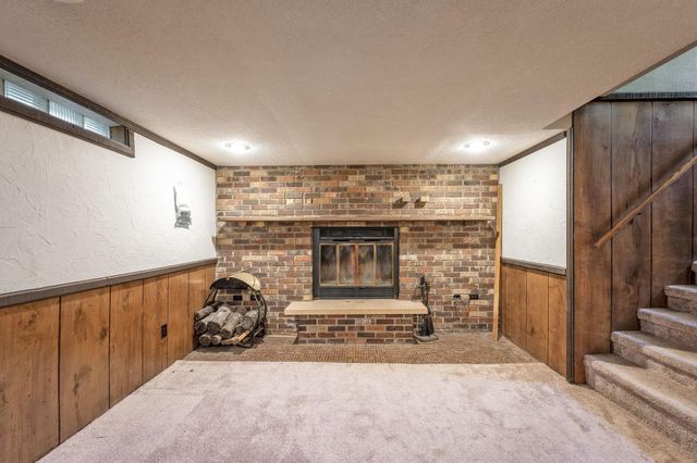 305 Maywood Avenue, Eagle Lake, MN 56024