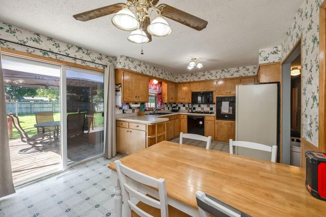 305 Maywood Avenue, Eagle Lake, MN 56024