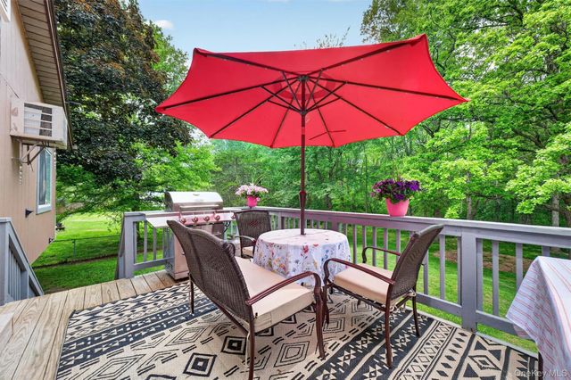 19 Victoria Drive, Newburgh, NY 12550