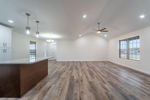 571 Middle Crk Way, Berea, KY 40403