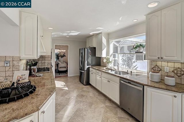 2253 Belford Dr, Walnut Creek, CA 94598