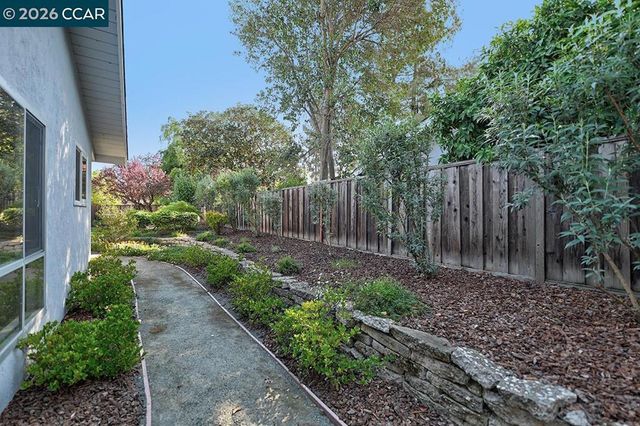 2253 Belford Dr, Walnut Creek, CA 94598