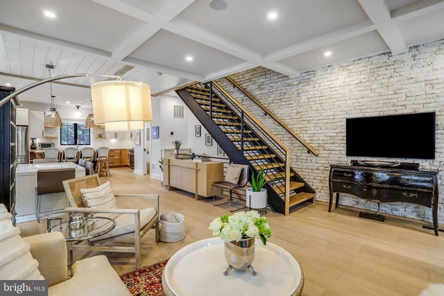 5119 45TH ST NW, Washington, DC 20016