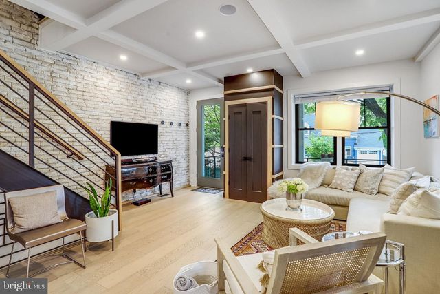 5119 45TH ST NW, Washington, DC 20016