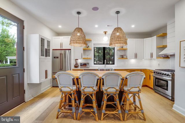 5119 45TH ST NW, Washington, DC 20016