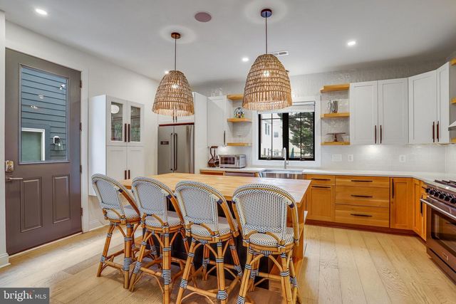 5119 45TH ST NW, Washington, DC 20016