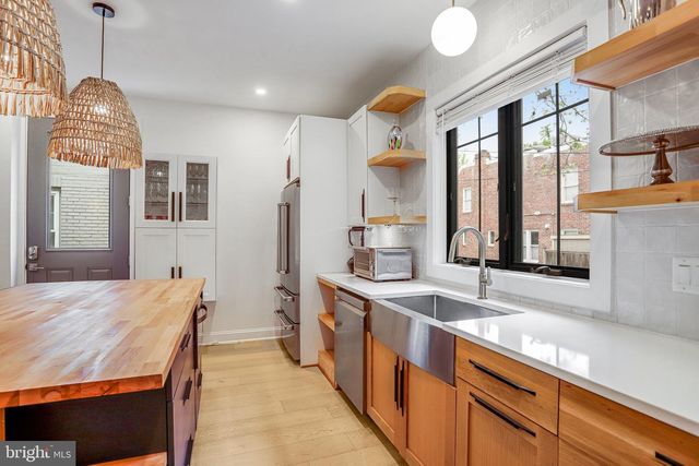 5119 45TH ST NW, Washington, DC 20016