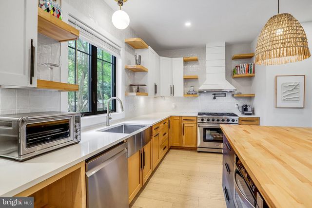5119 45TH ST NW, Washington, DC 20016