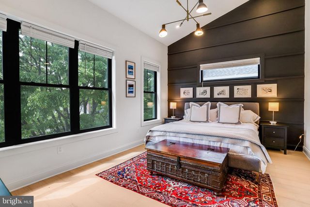 5119 45TH ST NW, Washington, DC 20016