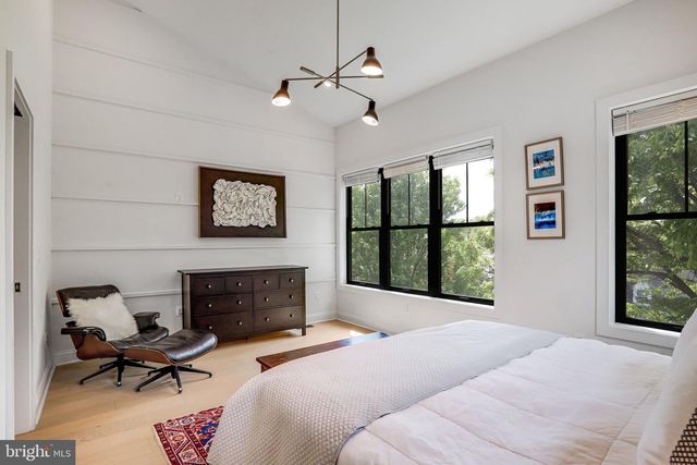 5119 45TH ST NW, Washington, DC 20016