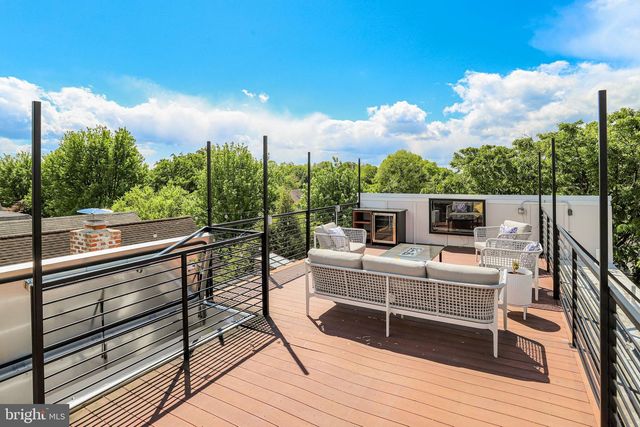 5119 45TH ST NW, Washington, DC 20016