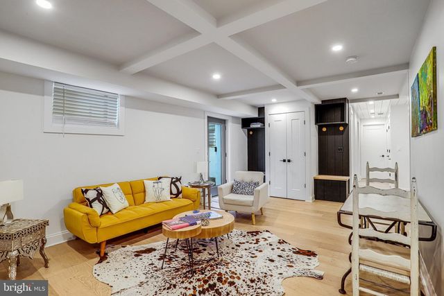 5119 45TH ST NW, Washington, DC 20016