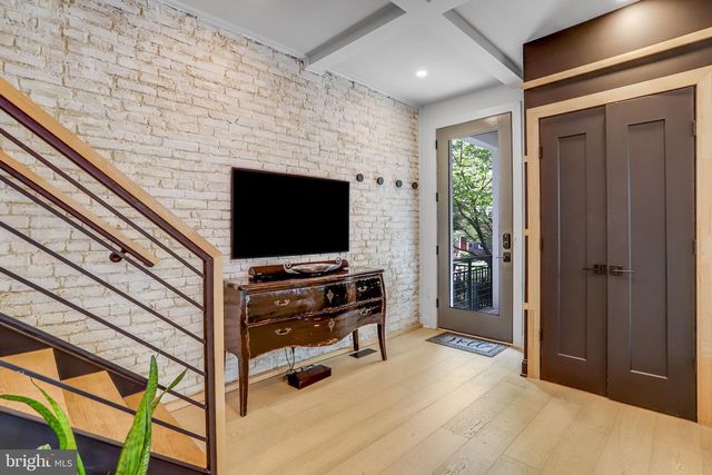 5119 45TH ST NW, Washington, DC 20016