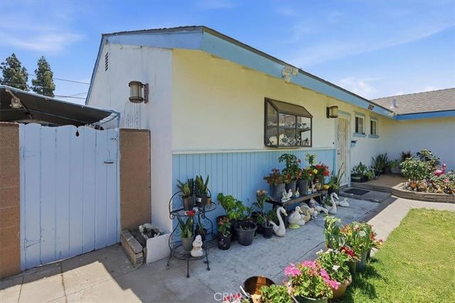 8802 Los Flores, Buena Park, CA 90620