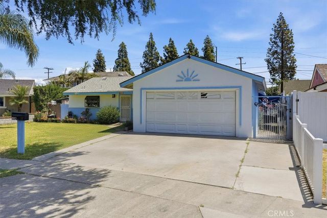 8802 Los Flores, Buena Park, CA 90620