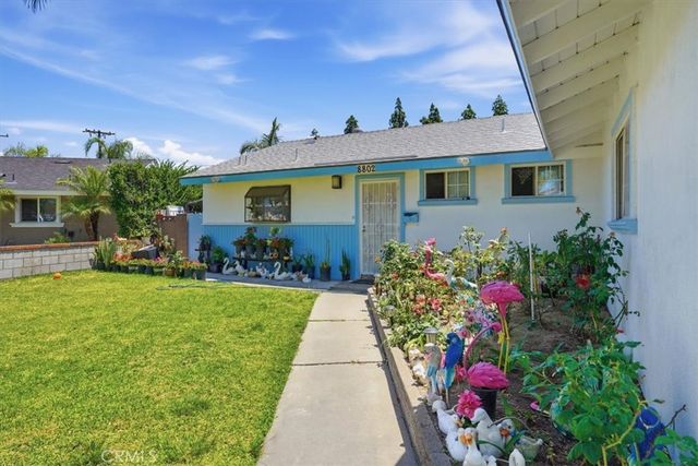 8802 Los Flores, Buena Park, CA 90620