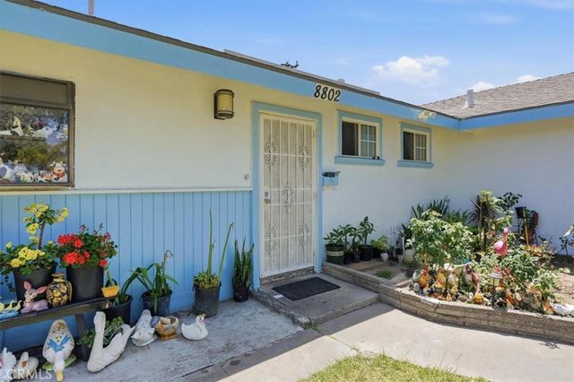 8802 Los Flores, Buena Park, CA 90620