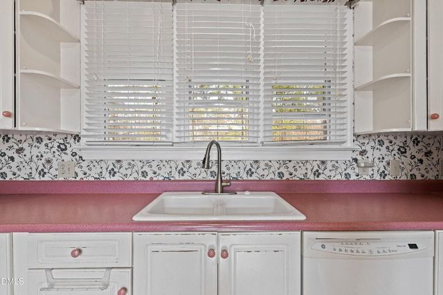 3621 Pine Hollow Drive, Clayton, NC 27520