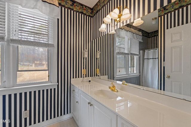 3621 Pine Hollow Drive, Clayton, NC 27520