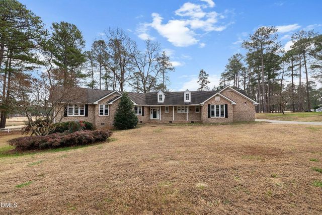3621 Pine Hollow Drive, Clayton, NC 27520