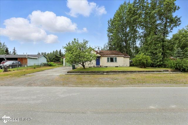 4204 Greenland Drive, Anchorage, AK 99517