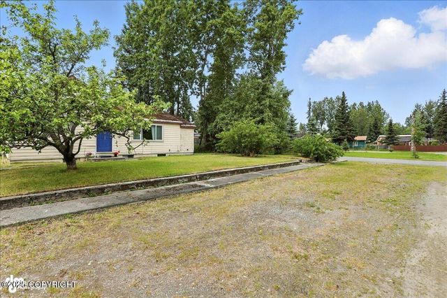 4204 Greenland Drive, Anchorage, AK 99517