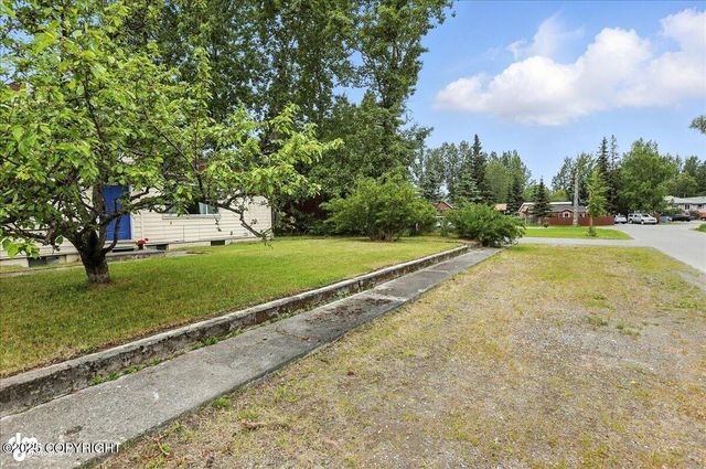 4204 Greenland Drive, Anchorage, AK 99517
