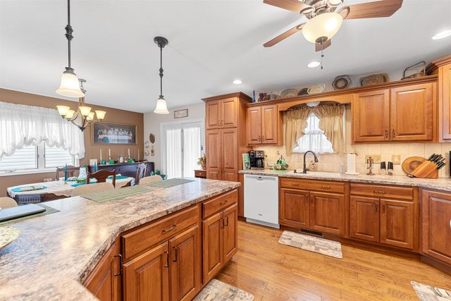 2042 Lewis Ave, Salina, KS 67401