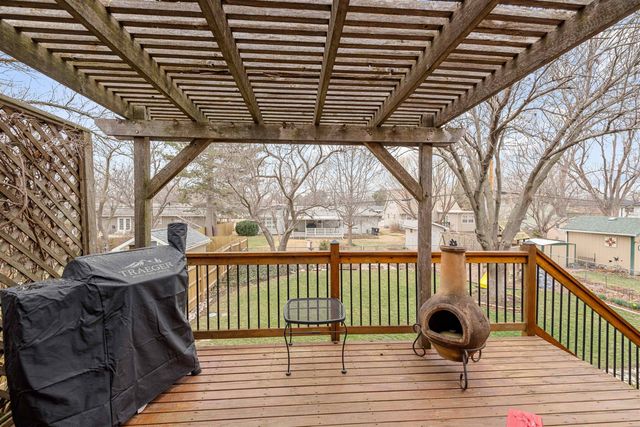 2042 Lewis Ave, Salina, KS 67401