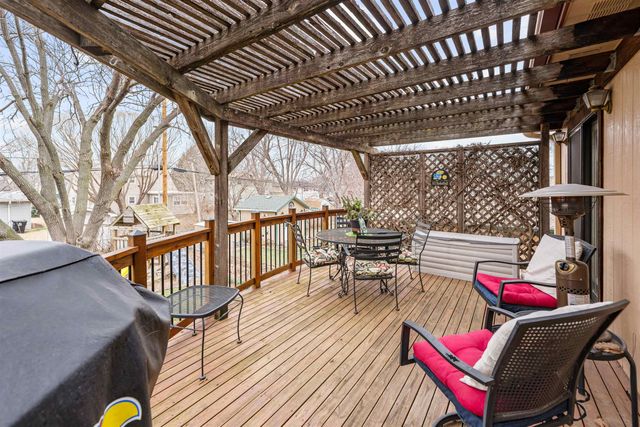 2042 Lewis Ave, Salina, KS 67401