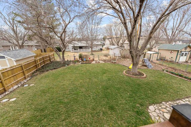 2042 Lewis Ave, Salina, KS 67401