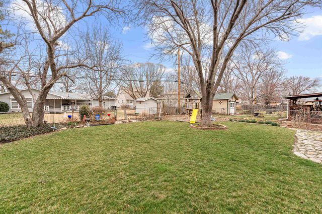 2042 Lewis Ave, Salina, KS 67401