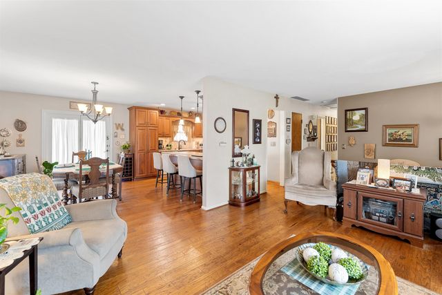 2042 Lewis Ave, Salina, KS 67401