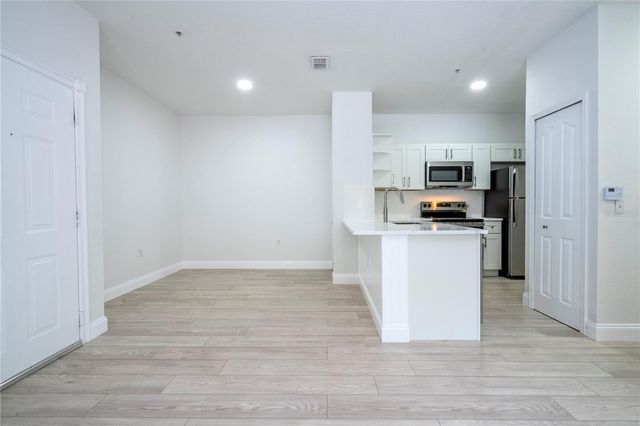 1375 LAKE SHADOW CIRCLE 11103, Maitland, FL 32751