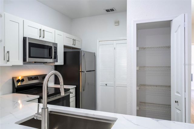 1375 LAKE SHADOW CIRCLE 11103, Maitland, FL 32751