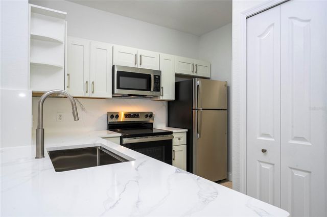1375 LAKE SHADOW CIRCLE 11103, Maitland, FL 32751