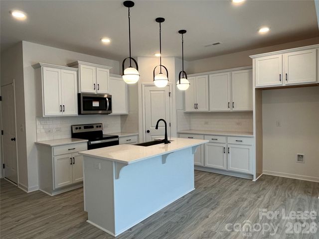 11031 Pagebrook Lane, Charlotte, NC 28214