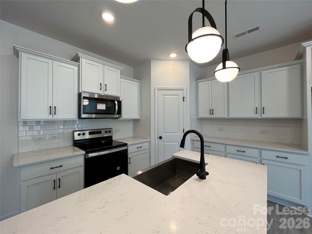 11031 Pagebrook Lane, Charlotte, NC 28214