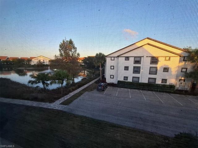 7915 Preserve CIR # 234, Naples, FL 34119