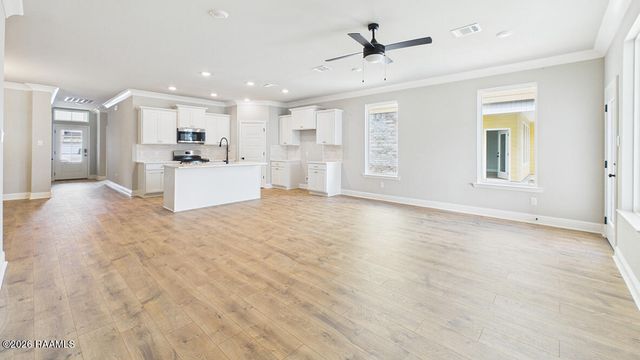 107 Belle Lake Drive, Lafayette, LA 70506