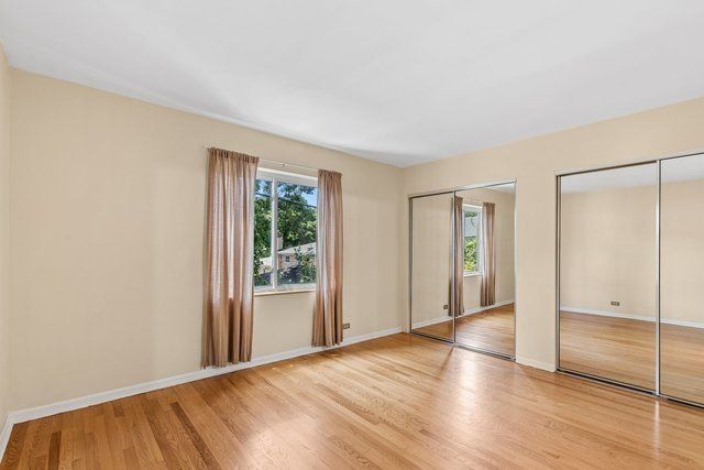 140 Green Bay Road 2, Glencoe, IL 60022
