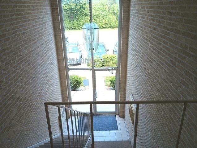 140 Green Bay Road 2, Glencoe, IL 60022