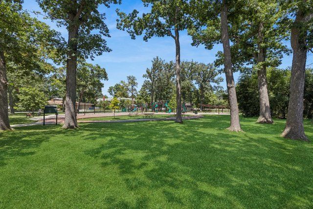 140 Green Bay Road 2, Glencoe, IL 60022
