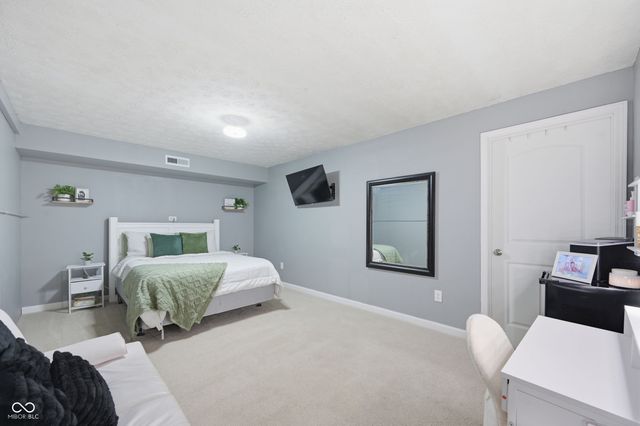 2716 S Meridian Road, Greenfield, IN 46140
