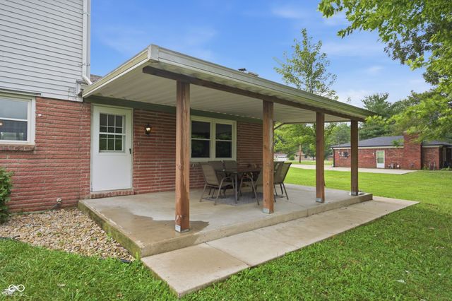 2716 S Meridian Road, Greenfield, IN 46140