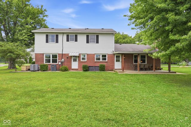 2716 S Meridian Road, Greenfield, IN 46140