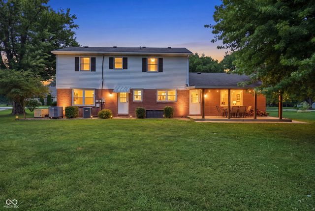 2716 S Meridian Road, Greenfield, IN 46140